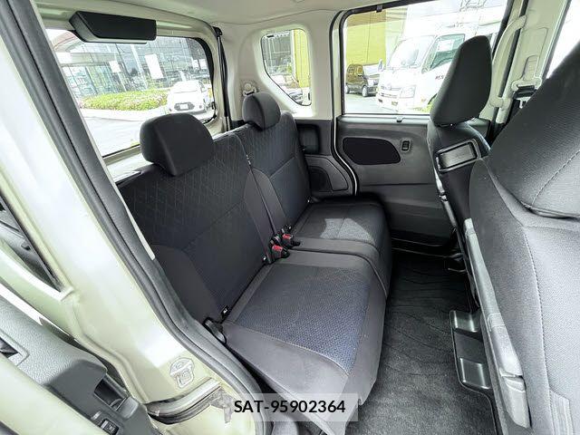Nissan ROOX 2021-05 7329848-9