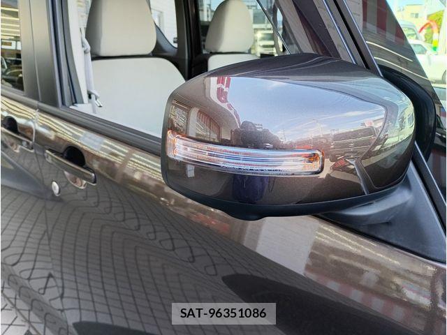 Nissan ROOX 2023-08 7329868-6