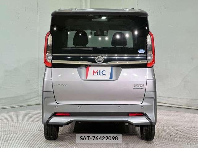 Nissan ROOX 2021-05 7359677-5