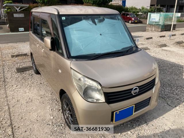 Nissan ROOX 2011-09 7359673-1