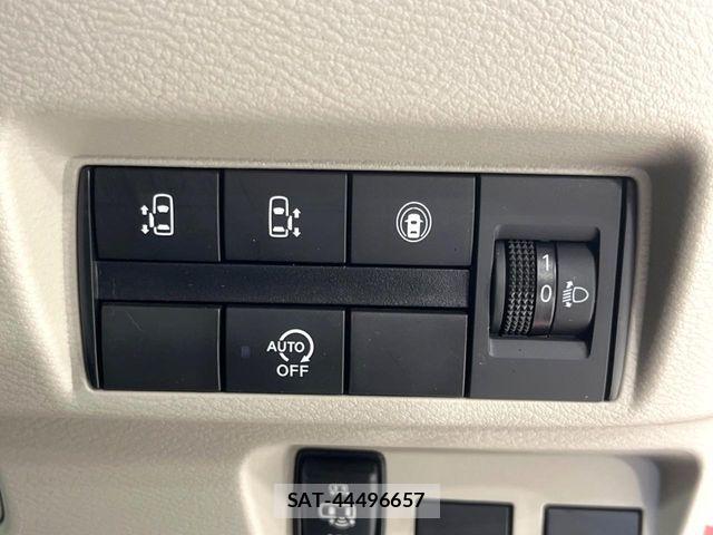 Nissan ROOX 2021-04 7359669-4