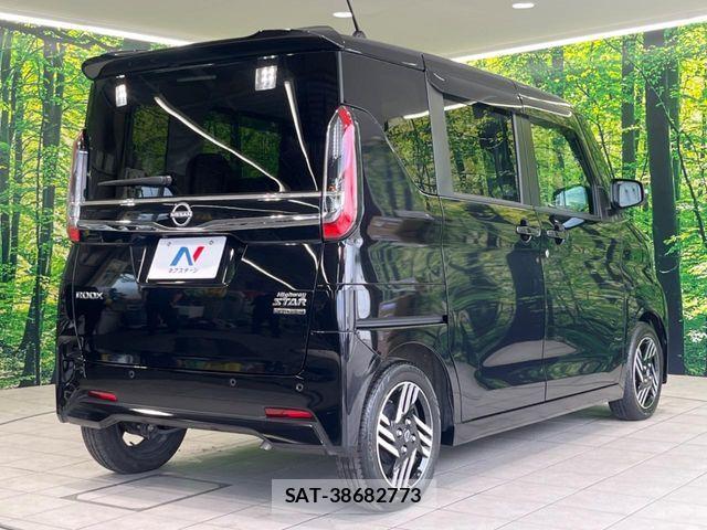 Nissan ROOX 2023-08 7359658-16