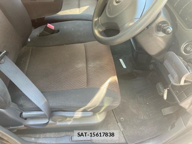Nissan ROOX 2012-03 7359674-14
