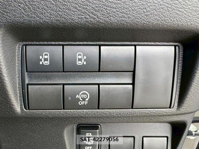 Nissan ROOX 2020-03 7359664-9