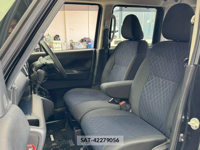 Nissan ROOX 2020-03 7359664-17