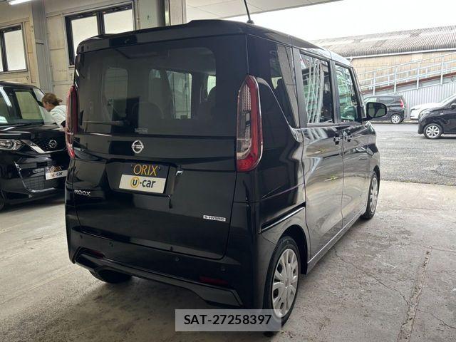 Nissan ROOX 2022-06 7359671-2