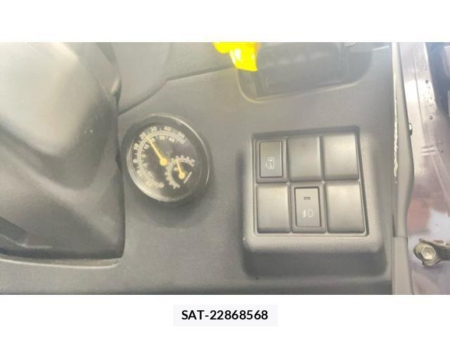 Nissan ROOX 2010-05 7359670-17