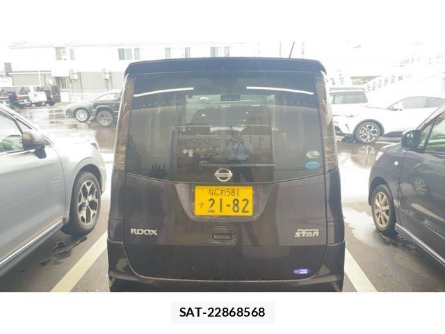 Nissan ROOX 2010-05 7359670-2