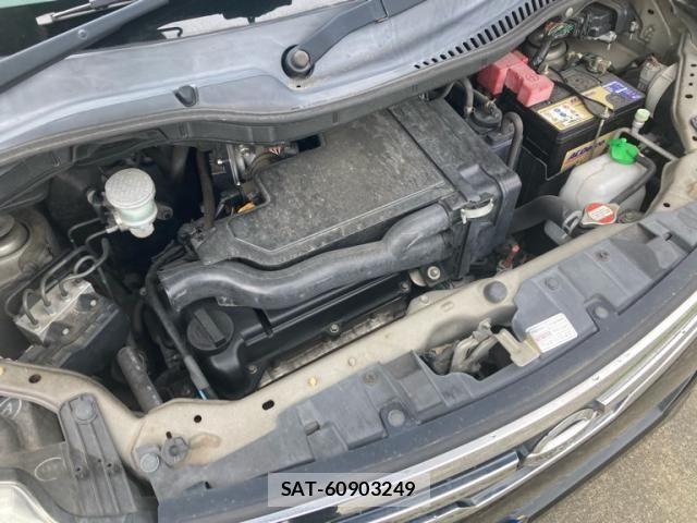 Nissan ROOX 2011-06 7393925-10