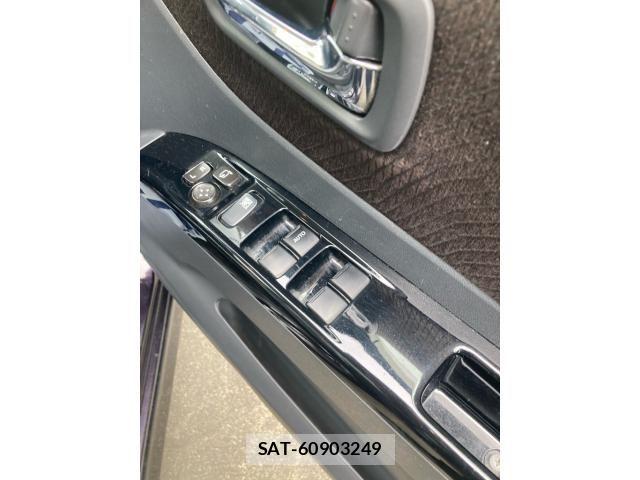 Nissan ROOX 2011-06 7393925-12