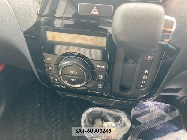 Nissan ROOX 2011-06 7393925-16