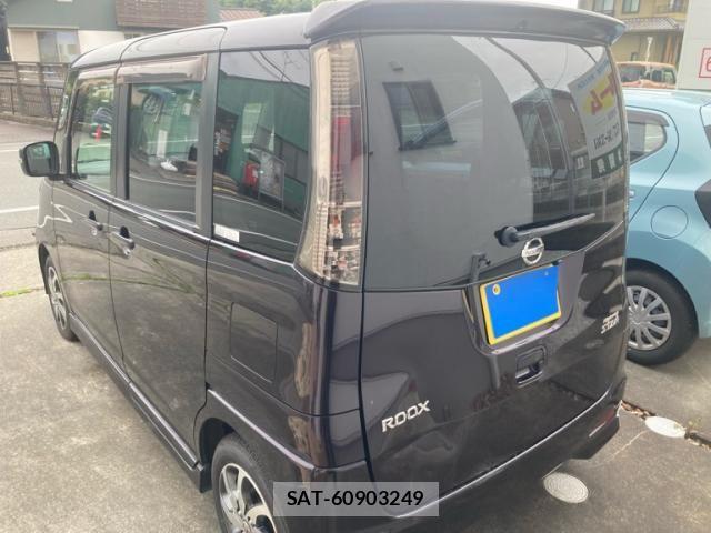 Nissan ROOX 2011-06 7393925-1