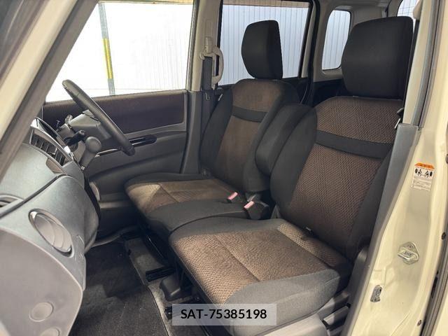 Nissan ROOX 2012-10 7393926-10