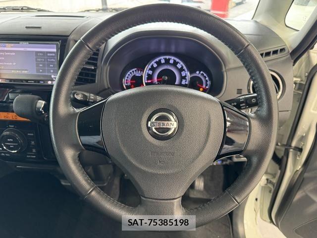 Nissan ROOX 2012-10 7393926-13