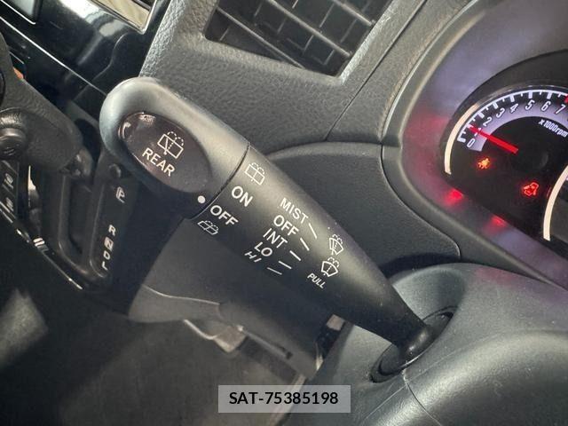 Nissan ROOX 2012-10 7393926-14