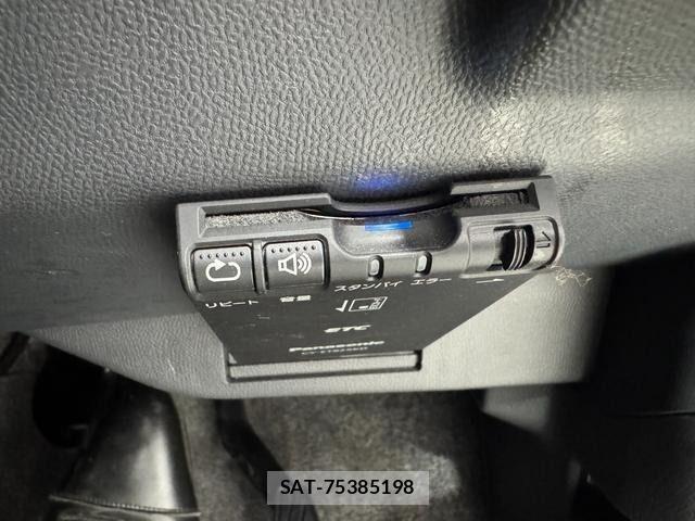 Nissan ROOX 2012-10 7393926-27