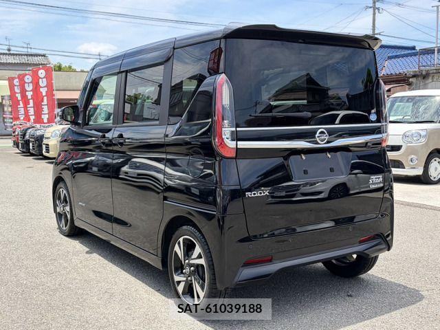 Nissan ROOX 2021-09 7393923-7
