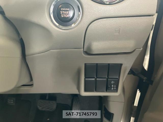 Nissan ROOX 2012-11 7393924-12