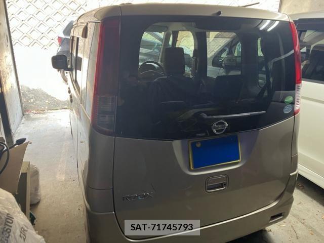 Nissan ROOX 2012-11 7393924-3