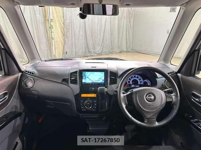 Nissan ROOX 2010-05 7457476-14