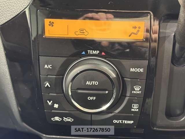 Nissan ROOX 2010-05 7457476-21
