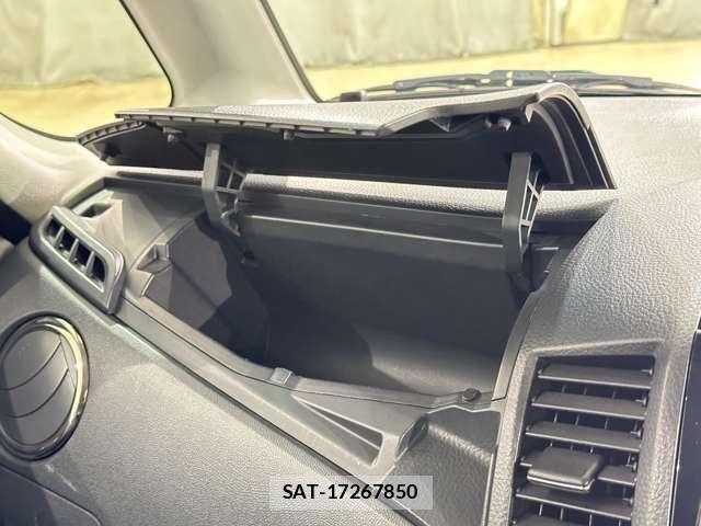 Nissan ROOX 2010-05 7457476-23