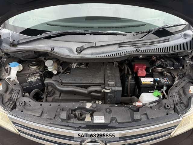 Nissan ROOX 2012-05 7457471-21