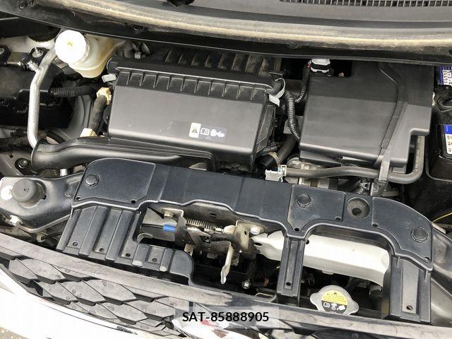 Nissan ROOX 2022-03 7502679-9