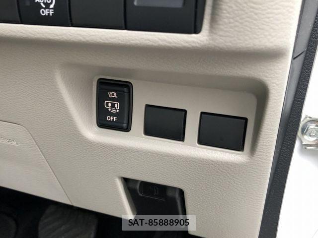 Nissan ROOX 2022-03 7502679-18