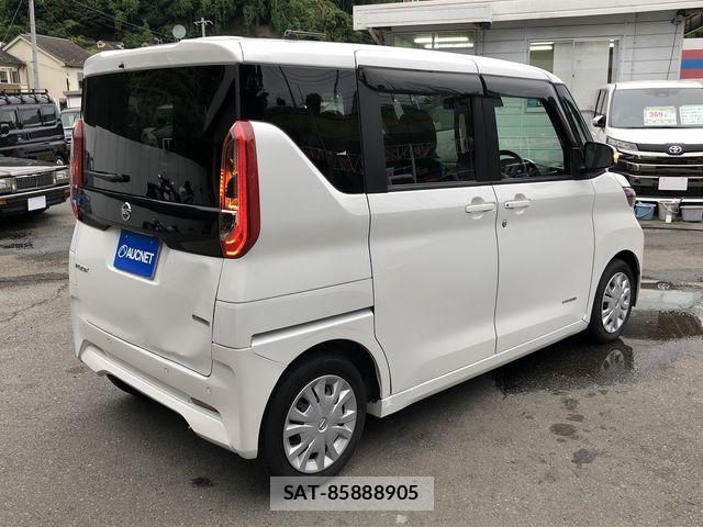Nissan ROOX 2022-03 7502679-1
