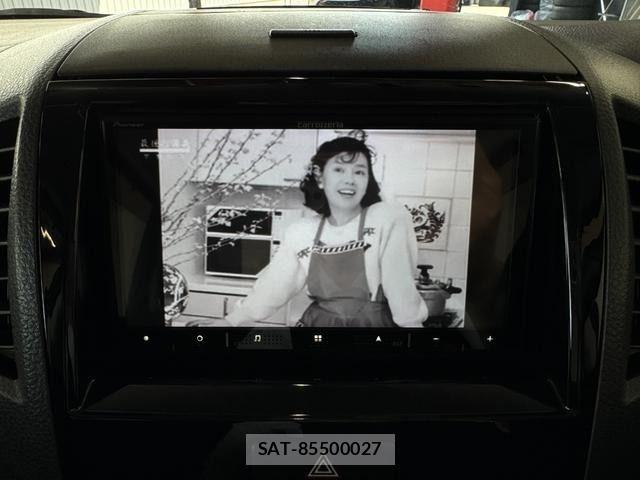 Nissan ROOX 2013-03 7509918-19