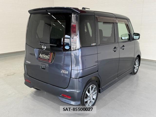 Nissan ROOX 2013-03 7509918-5