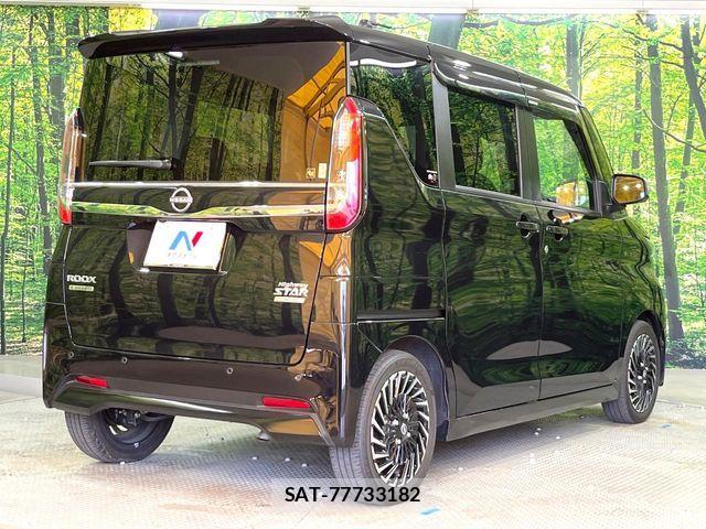 Nissan ROOX 2023-10 7502663-16