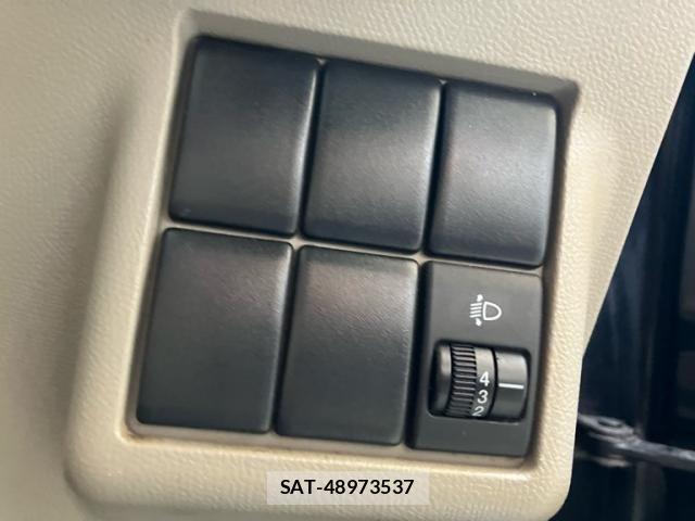 Nissan ROOX 2012-02 7509935-15