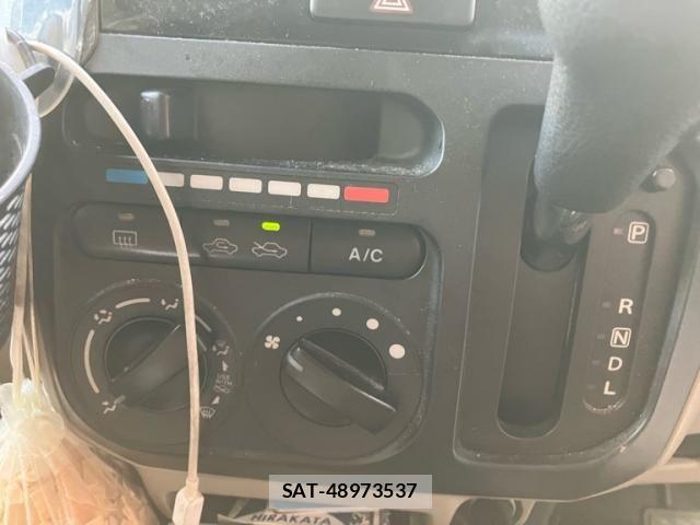 Nissan ROOX 2012-02 7509935-18