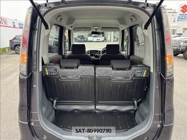 Nissan ROOX 2012-05 7509932-10