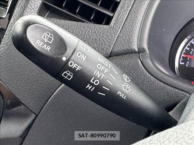 Nissan ROOX 2012-05 7509932-13