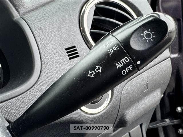 Nissan ROOX 2012-05 7509932-14