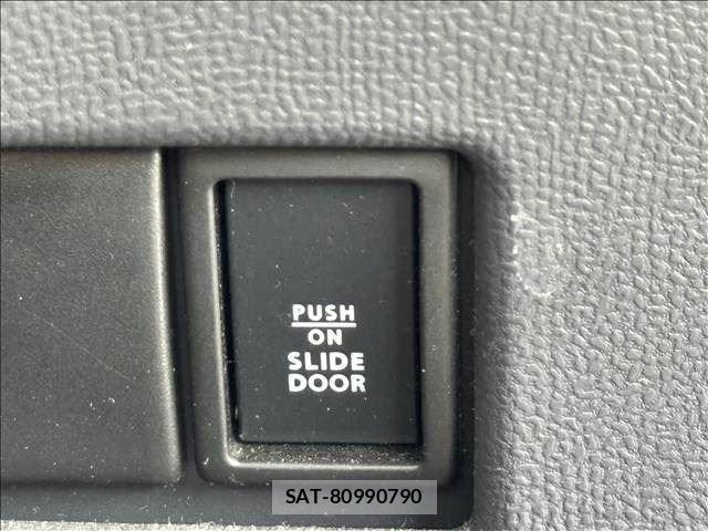 Nissan ROOX 2012-05 7509932-23