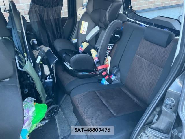 Nissan ROOX 2010-05 7502682-9
