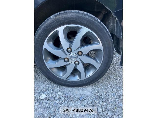 Nissan ROOX 2010-05 7502682-18