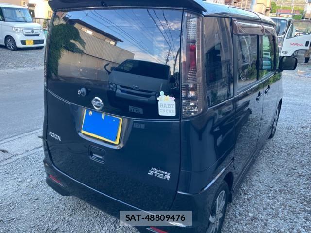 Nissan ROOX 2010-05 7502682-6