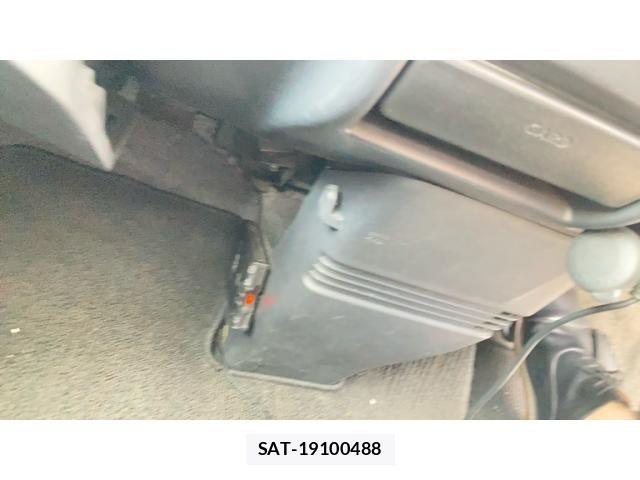 Nissan ROOX 2011-09 7509934-12