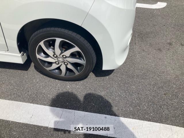Nissan ROOX 2011-09 7509934-1