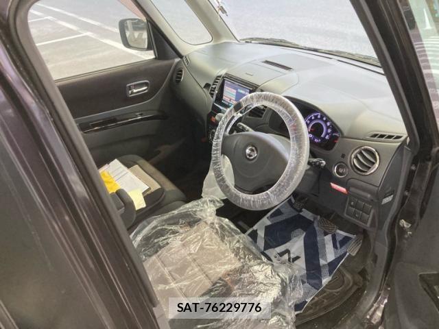 Nissan ROOX 2013-03 7502680-10
