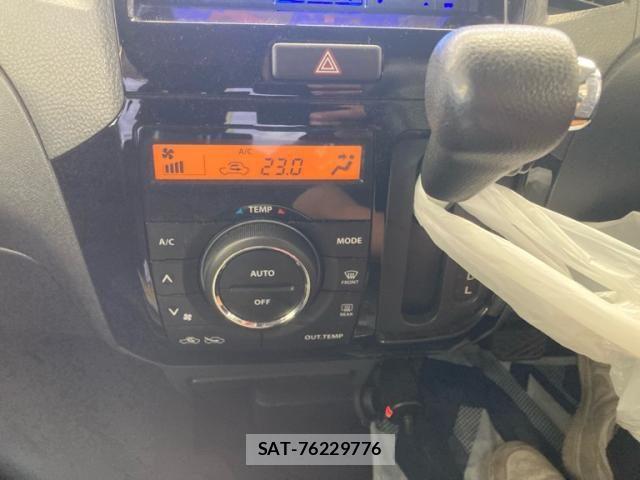Nissan ROOX 2013-03 7502680-18