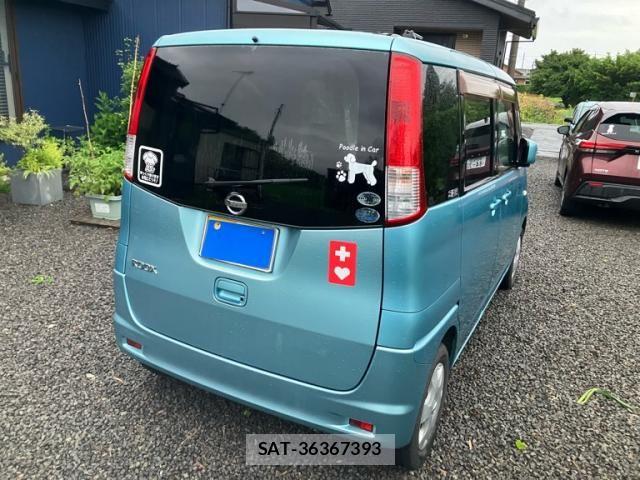 Nissan ROOX 2010-01 7619707-5