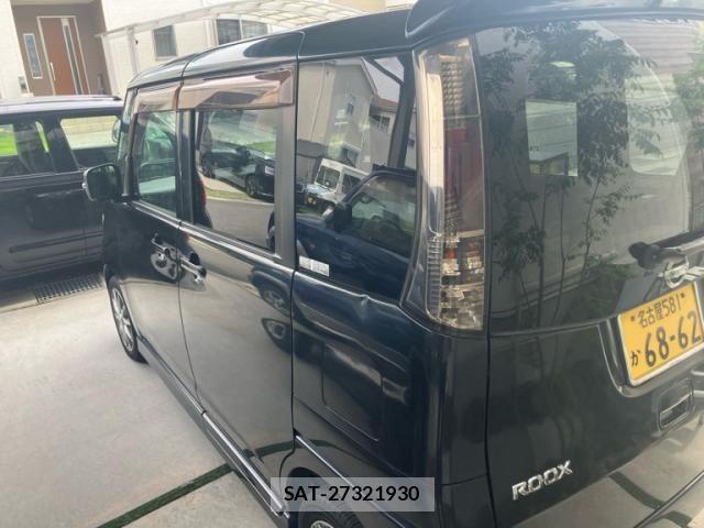 Nissan ROOX 2011-02 7619708-6