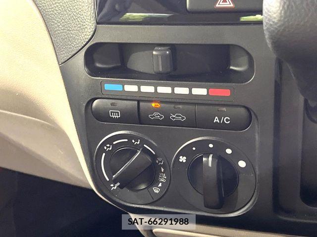 Nissan ROOX 2012-02 7619706-3