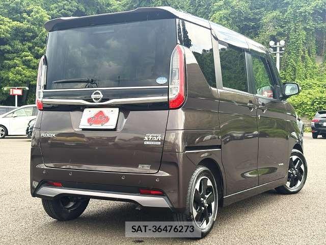 Nissan ROOX 2021-09 7619690-2